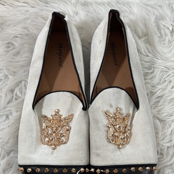 Meijiana Velvet Loafers Dress Shoes with Metal Embellishments Luxury Loafer 12 - Picture 3 of 16